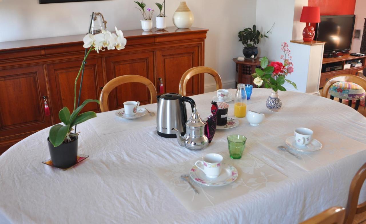 La Pie Grieche Bed & Breakfast Lucquy Bagian luar foto